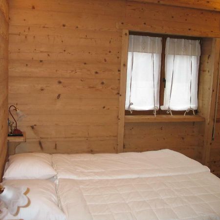 B & B Le Riue อาปริกา ภายนอก รูปภาพ