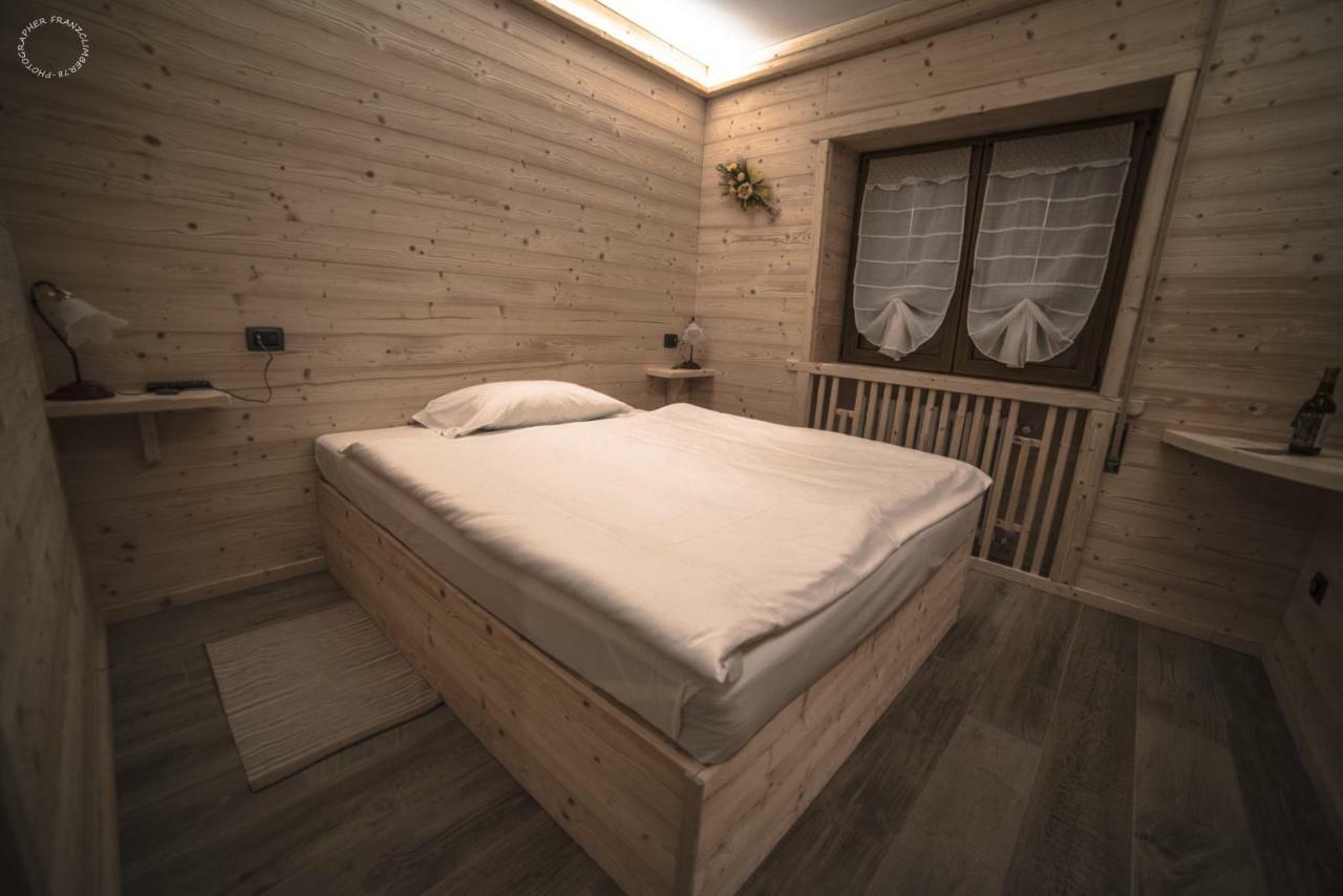 B & B Le Riue อาปริกา ภายนอก รูปภาพ